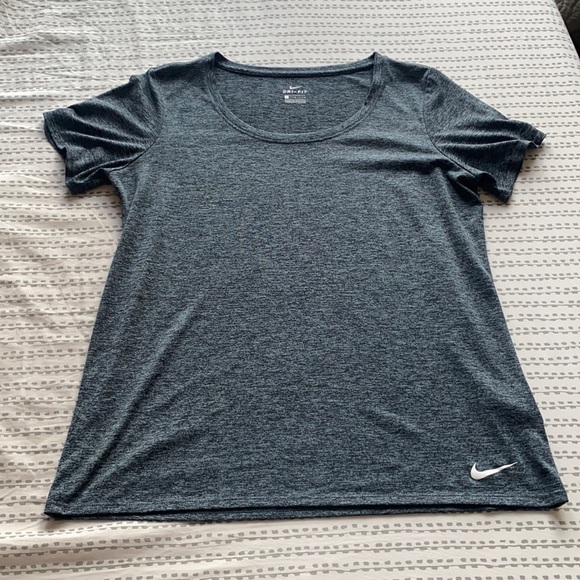 Nike Tops - Nike • DRI-FIT Short Sleeve T-shirt
